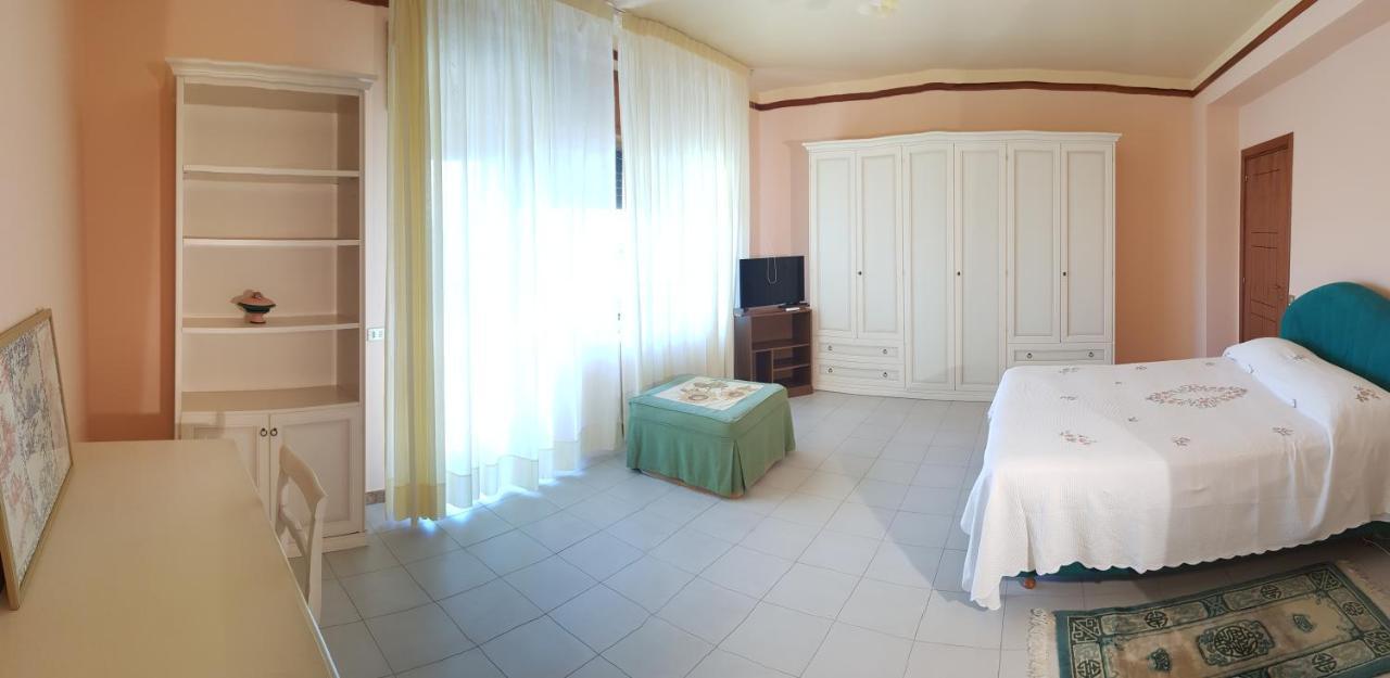 Stylish Apt Terina - Le Lincelle, Lamezia - Bright, Spacious, Elegant And With Terrace 圣欧费米亚拉默齐亚 外观 照片
