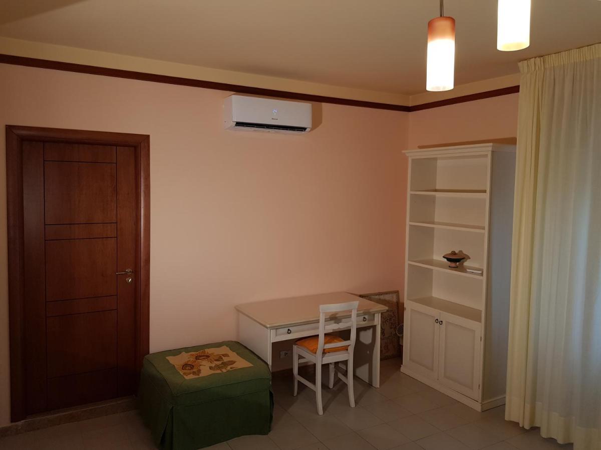 Stylish Apt Terina - Le Lincelle, Lamezia - Bright, Spacious, Elegant And With Terrace 圣欧费米亚拉默齐亚 外观 照片