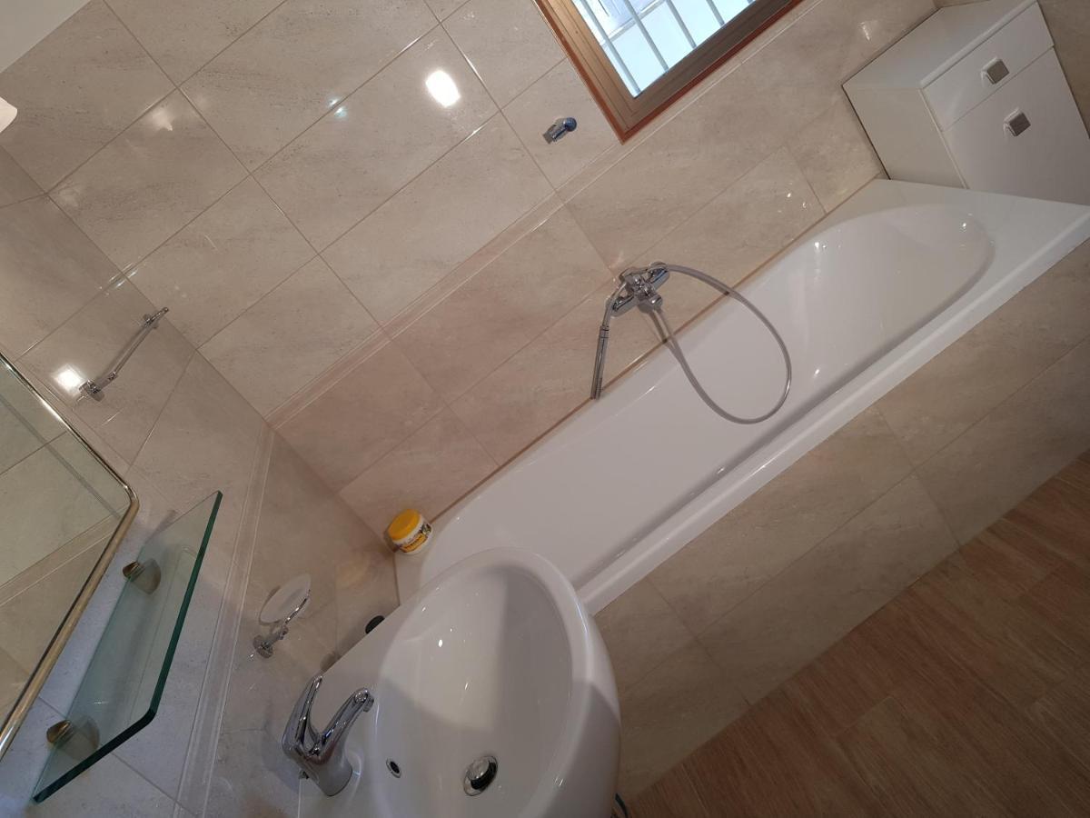 Stylish Apt Terina - Le Lincelle, Lamezia - Bright, Spacious, Elegant And With Terrace 圣欧费米亚拉默齐亚 外观 照片